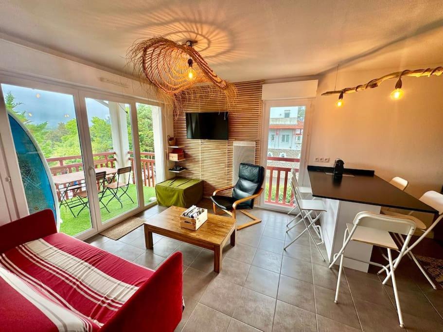 Grand Appartement - Piscine - Plage- Terrasse サン＝ジャン＝ド＝リュズ エクステリア 写真